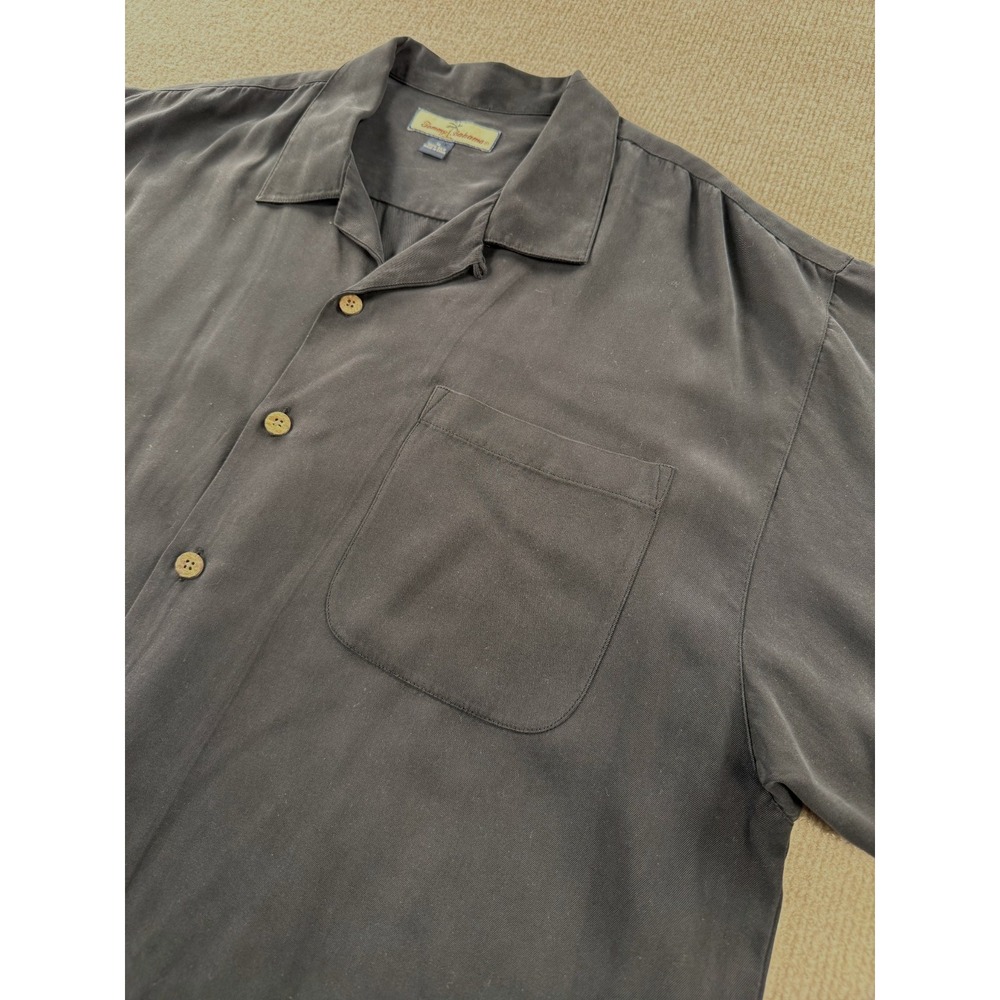 Tommy Bahama Men's XL Black Button Up 100% Silk Short Sleeve Shirt‎